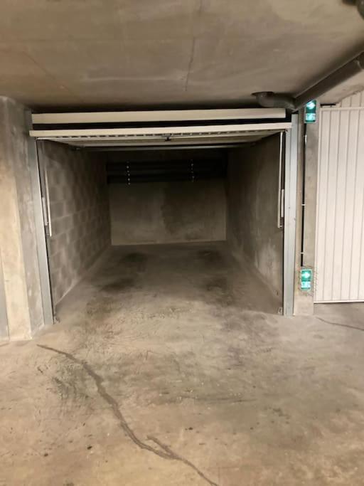 Cosy, Lyon, Avec Garage Prive
